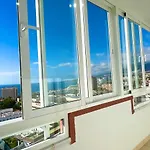 Sea View Penthouse 公寓