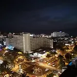 Sea View Penthouse *