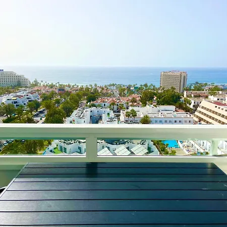 Sea View Penthouse 公寓